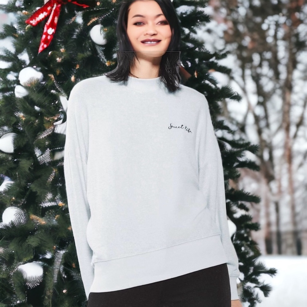 Top Shop Pale Blue Crewneck sweater -Like new “Sweetlife” Sz8 -Cozy Lake Life!☀️ - Picture 10 of 14